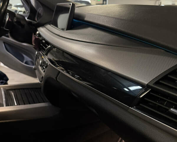 Белый БМВ Х5, объемом двигателя 2 л и пробегом 212 тыс. км за 27600 $, фото 19 на Automoto.ua