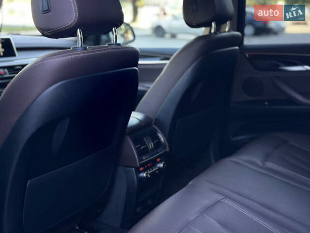 Белый БМВ Х5, объемом двигателя 3 л и пробегом 146 тыс. км за 29000 $, фото 14 на Automoto.ua