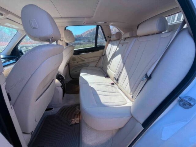 Белый БМВ Х5, объемом двигателя 3 л и пробегом 75 тыс. км за 14000 $, фото 10 на Automoto.ua