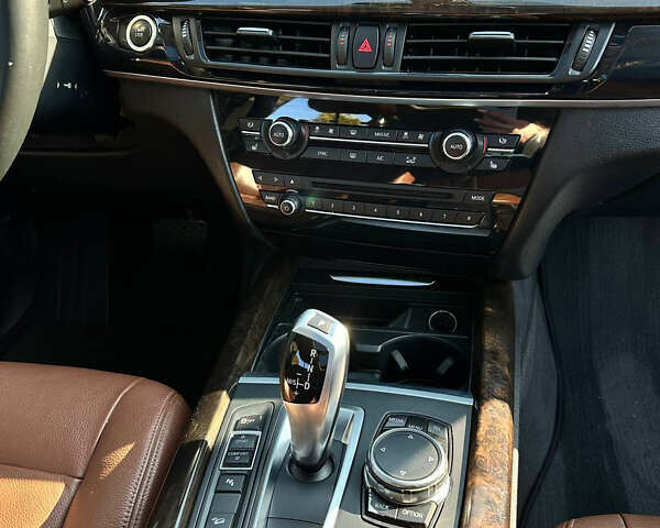 Білий БМВ Х5, об'ємом двигуна 2 л та пробігом 139 тис. км за 29500 $, фото 41 на Automoto.ua