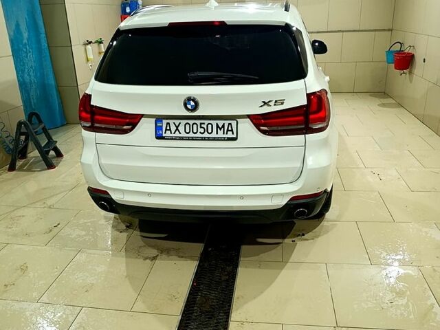 Белый БМВ Х5, объемом двигателя 3 л и пробегом 165 тыс. км за 22750 $, фото 4 на Automoto.ua