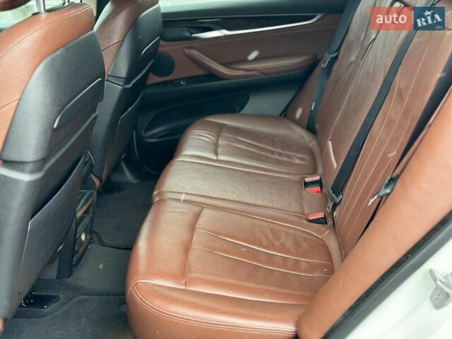Белый БМВ Х5, объемом двигателя 2 л и пробегом 149 тыс. км за 29990 $, фото 22 на Automoto.ua