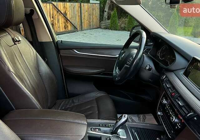 Білий БМВ Х5, об'ємом двигуна 2.99 л та пробігом 218 тис. км за 27900 $, фото 41 на Automoto.ua