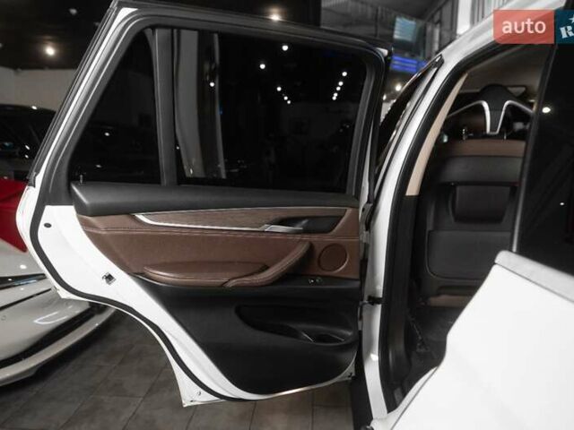 Белый БМВ Х5, объемом двигателя 2.99 л и пробегом 161 тыс. км за 29999 $, фото 26 на Automoto.ua