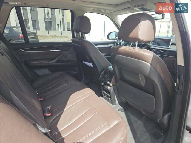 Білий БМВ Х5, об'ємом двигуна 2.98 л та пробігом 159 тис. км за 22400 $, фото 15 на Automoto.ua