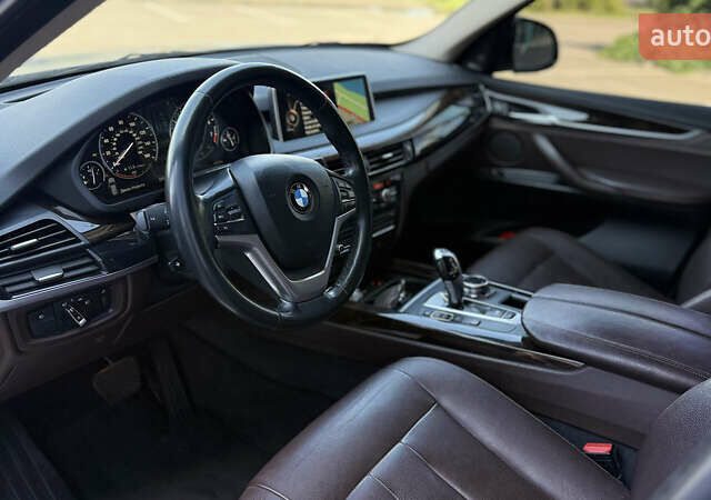 БМВ Х5 2015 в Днепре (Днепропетровске) на Automoto.ua Белый БМВ Х5, объемом двигателя 3 л и пробегом 225 тыс. км за 22000 $, фото 23 на Automoto.ua