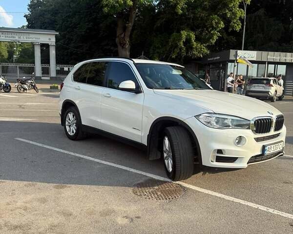 Белый БМВ Х5, объемом двигателя 2 л и пробегом 83 тыс. км за 37000 $, фото 5 на Automoto.ua