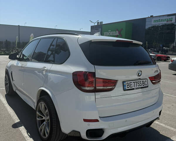 Белый БМВ Х5, объемом двигателя 2.99 л и пробегом 176 тыс. км за 42000 $, фото 3 на Automoto.ua