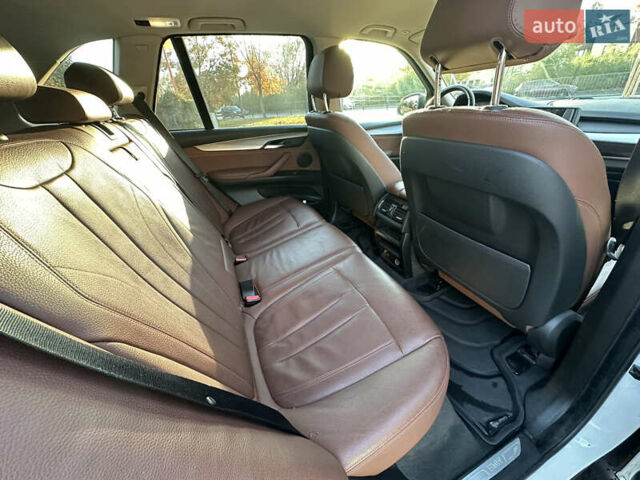 Белый БМВ Х5, объемом двигателя 2 л и пробегом 94 тыс. км за 34900 $, фото 16 на Automoto.ua