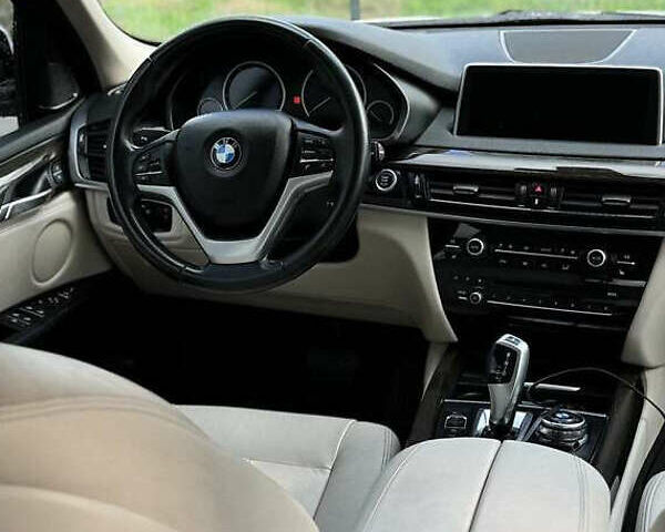 Белый БМВ Х5, объемом двигателя 2.98 л и пробегом 141 тыс. км за 21600 $, фото 5 на Automoto.ua
