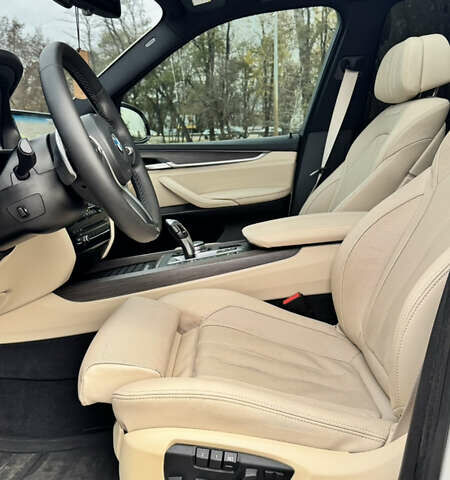 Білий БМВ Х5, об'ємом двигуна 2 л та пробігом 162 тис. км за 27900 $, фото 30 на Automoto.ua