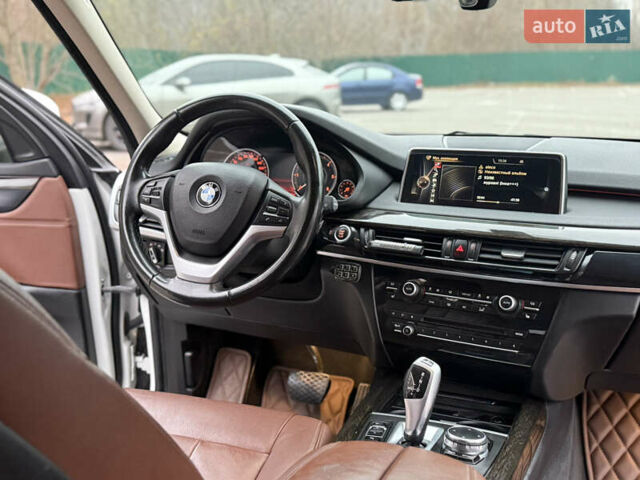 Білий БМВ Х5, об'ємом двигуна 2 л та пробігом 130 тис. км за 29500 $, фото 19 на Automoto.ua