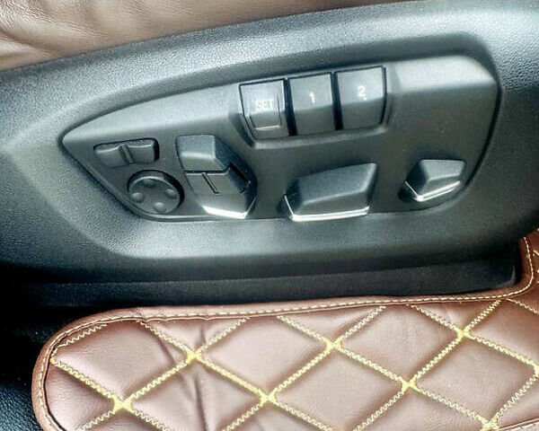 Белый БМВ Х5, объемом двигателя 2.98 л и пробегом 158 тыс. км за 26999 $, фото 10 на Automoto.ua