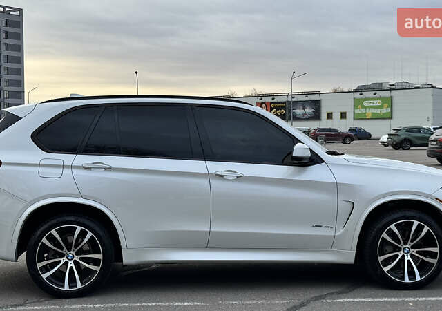 Білий БМВ Х5, об'ємом двигуна 2 л та пробігом 162 тис. км за 27900 $, фото 9 на Automoto.ua