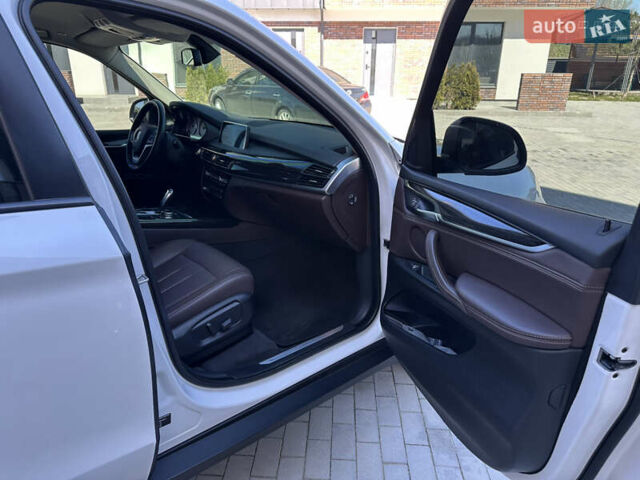 Белый БМВ Х5, объемом двигателя 2 л и пробегом 225 тыс. км за 25300 $, фото 52 на Automoto.ua