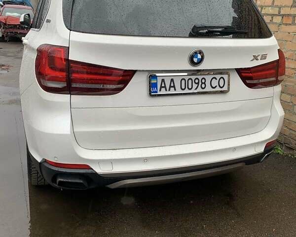 Білий БМВ Х5, об'ємом двигуна 2 л та пробігом 148 тис. км за 27900 $, фото 4 на Automoto.ua