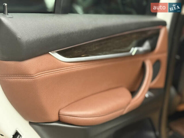 Білий БМВ Х5, об'ємом двигуна 2 л та пробігом 130 тис. км за 29500 $, фото 25 на Automoto.ua