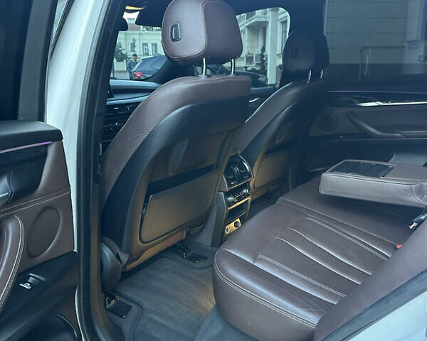 Белый БМВ Х5, объемом двигателя 2.98 л и пробегом 93 тыс. км за 31000 $, фото 15 на Automoto.ua