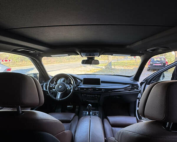 Белый БМВ Х5, объемом двигателя 4.4 л и пробегом 170 тыс. км за 26000 $, фото 11 на Automoto.ua