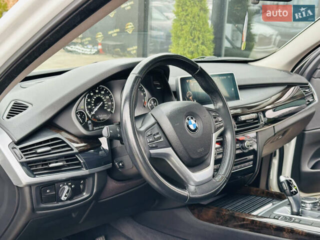 Белый БМВ Х5, объемом двигателя 3 л и пробегом 92 тыс. км за 23500 $, фото 15 на Automoto.ua