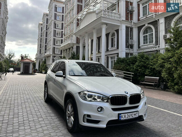 Белый БМВ Х5, объемом двигателя 2 л и пробегом 133 тыс. км за 37000 $, фото 5 на Automoto.ua