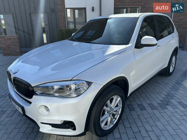 Белый БМВ Х5, объемом двигателя 2 л и пробегом 225 тыс. км за 25300 $, фото 17 на Automoto.ua