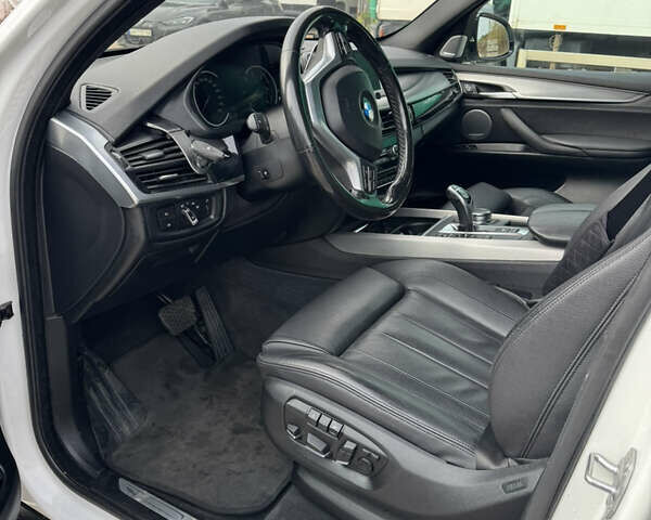 Белый БМВ Х5, объемом двигателя 2.99 л и пробегом 234 тыс. км за 31700 $, фото 6 на Automoto.ua