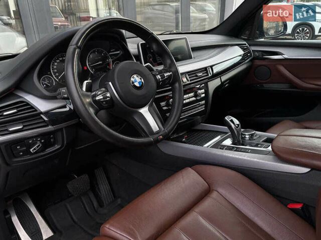 Белый БМВ Х5, объемом двигателя 2.99 л и пробегом 127 тыс. км за 24000 $, фото 4 на Automoto.ua