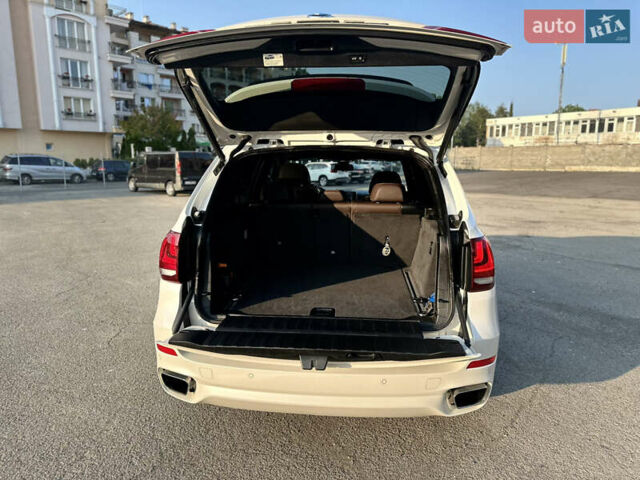 Белый БМВ Х5, объемом двигателя 4.39 л и пробегом 120 тыс. км за 33500 $, фото 12 на Automoto.ua
