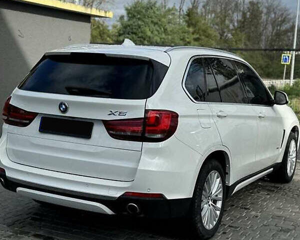 Белый БМВ Х5, объемом двигателя 2.98 л и пробегом 141 тыс. км за 21600 $, фото 2 на Automoto.ua