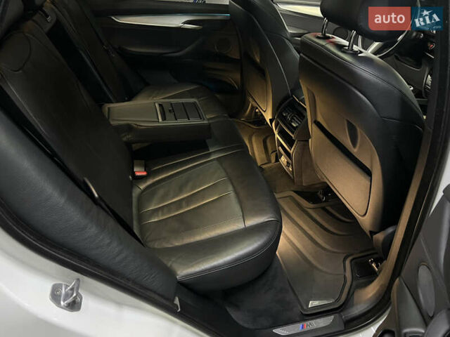 Белый БМВ Х5, объемом двигателя 2.99 л и пробегом 175 тыс. км за 37999 $, фото 21 на Automoto.ua