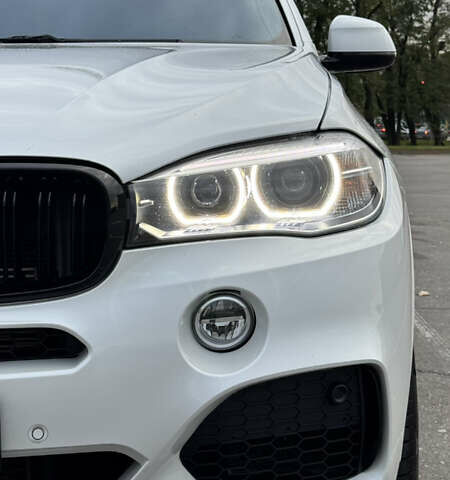 Білий БМВ Х5, об'ємом двигуна 2 л та пробігом 162 тис. км за 27900 $, фото 12 на Automoto.ua