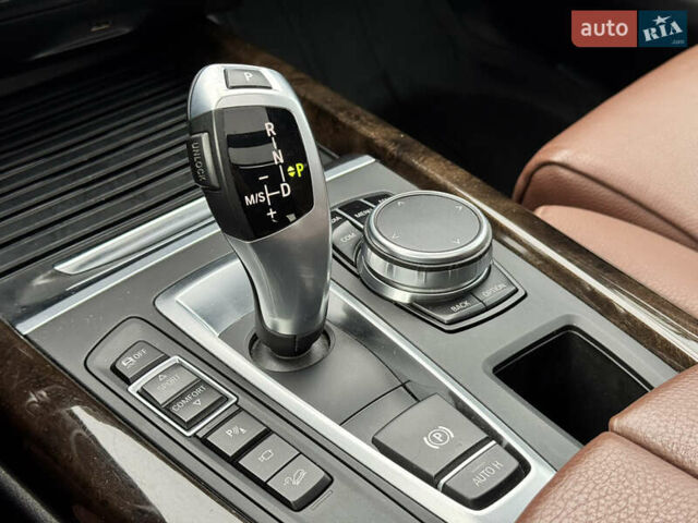 Белый БМВ Х5, объемом двигателя 2.98 л и пробегом 130 тыс. км за 28700 $, фото 27 на Automoto.ua