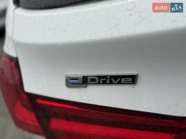 Белый БМВ Х5, объемом двигателя 2 л и пробегом 187 тыс. км за 19999 $, фото 20 на Automoto.ua