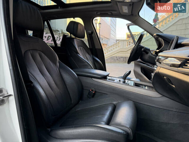 Білий БМВ Х5, об'ємом двигуна 2 л та пробігом 203 тис. км за 24499 $, фото 17 на Automoto.ua