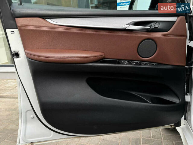 Белый БМВ Х5, объемом двигателя 2.99 л и пробегом 127 тыс. км за 24000 $, фото 6 на Automoto.ua