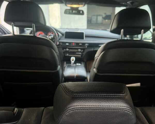 Белый БМВ Х5, объемом двигателя 2.99 л и пробегом 179 тыс. км за 35000 $, фото 14 на Automoto.ua