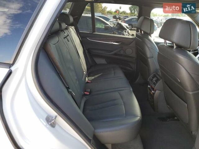 Білий БМВ Х5, об'ємом двигуна 2.98 л та пробігом 157 тис. км за 5600 $, фото 10 на Automoto.ua