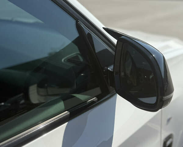 Белый БМВ Х5, объемом двигателя 2.99 л и пробегом 176 тыс. км за 42000 $, фото 9 на Automoto.ua