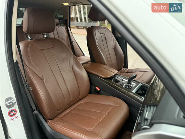 Білий БМВ Х5, об'ємом двигуна 2 л та пробігом 130 тис. км за 29500 $, фото 27 на Automoto.ua