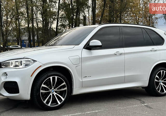 Білий БМВ Х5, об'ємом двигуна 2 л та пробігом 162 тис. км за 27900 $, фото 2 на Automoto.ua