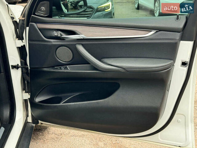 Белый БМВ Х5, объемом двигателя 2 л и пробегом 95 тыс. км за 29990 $, фото 24 на Automoto.ua