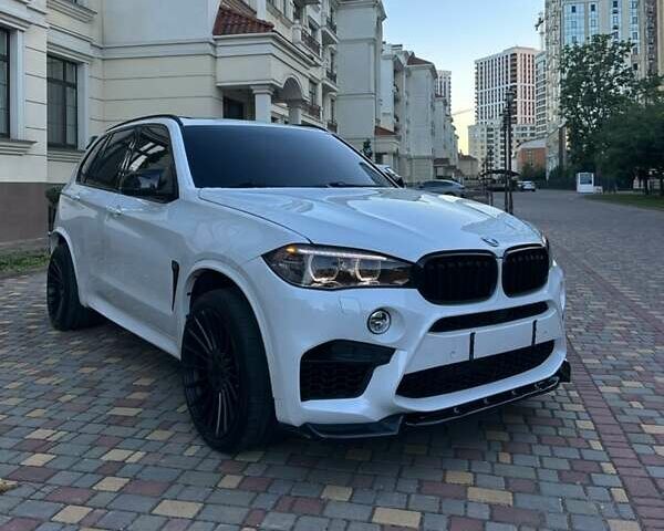Белый БМВ Х5, объемом двигателя 2.98 л и пробегом 93 тыс. км за 31000 $, фото 7 на Automoto.ua