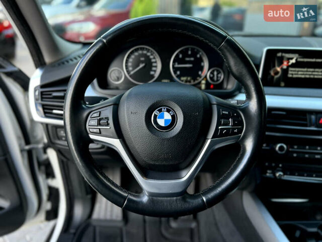 Белый БМВ Х5, объемом двигателя 2 л и пробегом 106 тыс. км за 27900 $, фото 27 на Automoto.ua