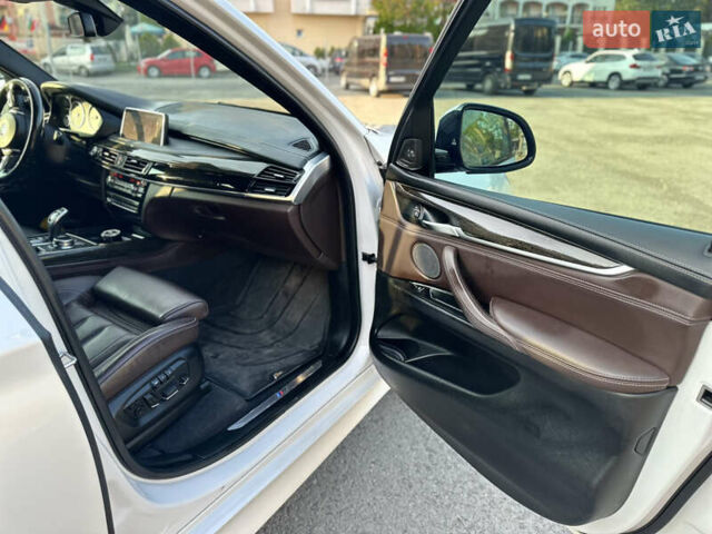 Белый БМВ Х5, объемом двигателя 4.39 л и пробегом 120 тыс. км за 33500 $, фото 9 на Automoto.ua