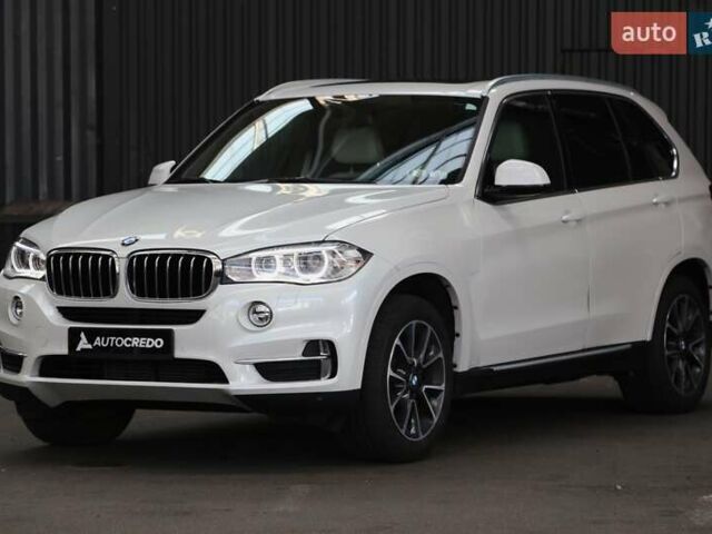 Белый БМВ Х5, объемом двигателя 3 л и пробегом 150 тыс. км за 27000 $, фото 2 на Automoto.ua