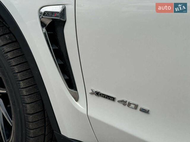 Белый БМВ Х5, объемом двигателя 2 л и пробегом 95 тыс. км за 29990 $, фото 12 на Automoto.ua