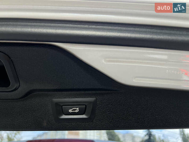 Белый БМВ Х5, объемом двигателя 2 л и пробегом 133 тыс. км за 37000 $, фото 17 на Automoto.ua