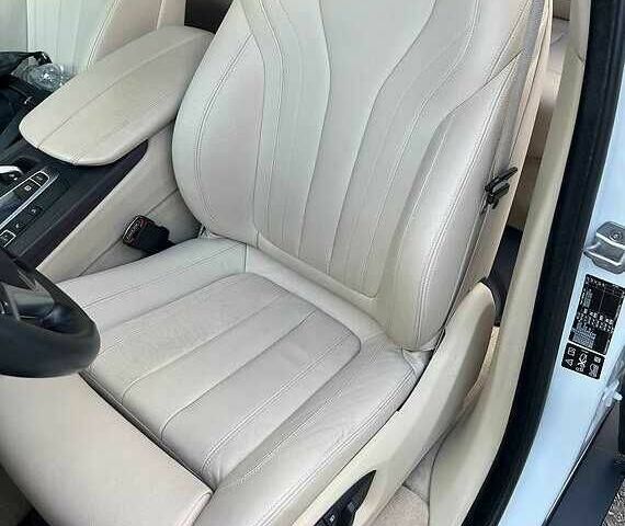 Белый БМВ Х5, объемом двигателя 2 л и пробегом 89 тыс. км за 23000 $, фото 8 на Automoto.ua