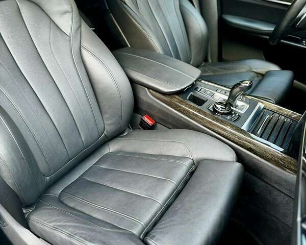 Белый БМВ Х5, объемом двигателя 2.99 л и пробегом 146 тыс. км за 38200 $, фото 8 на Automoto.ua